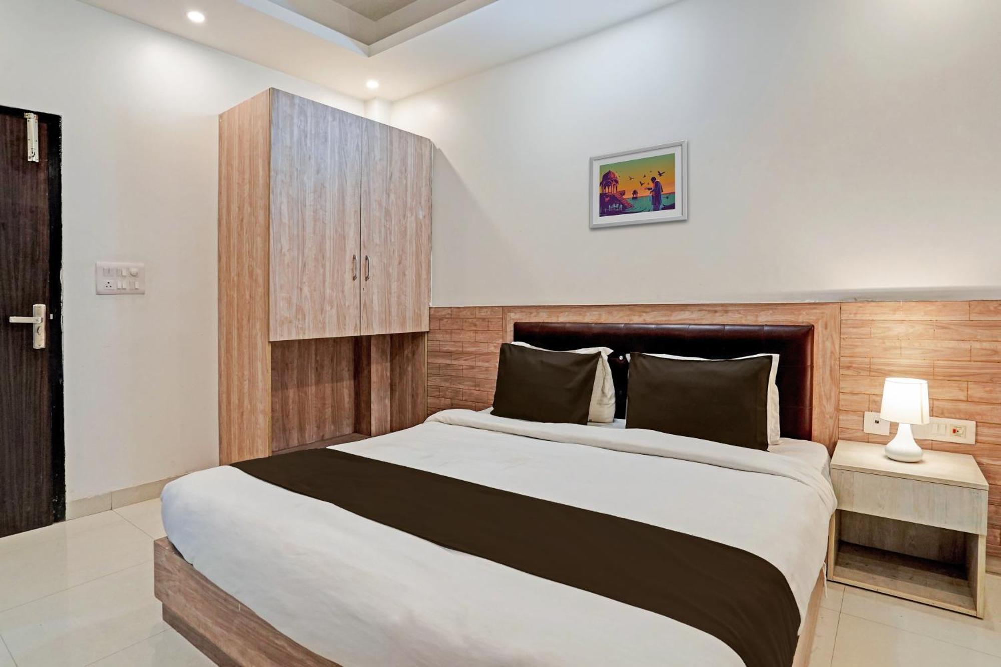 Hotel O Babil Palace Near Omaxe Celebration Mall Gurgaon Esterno foto