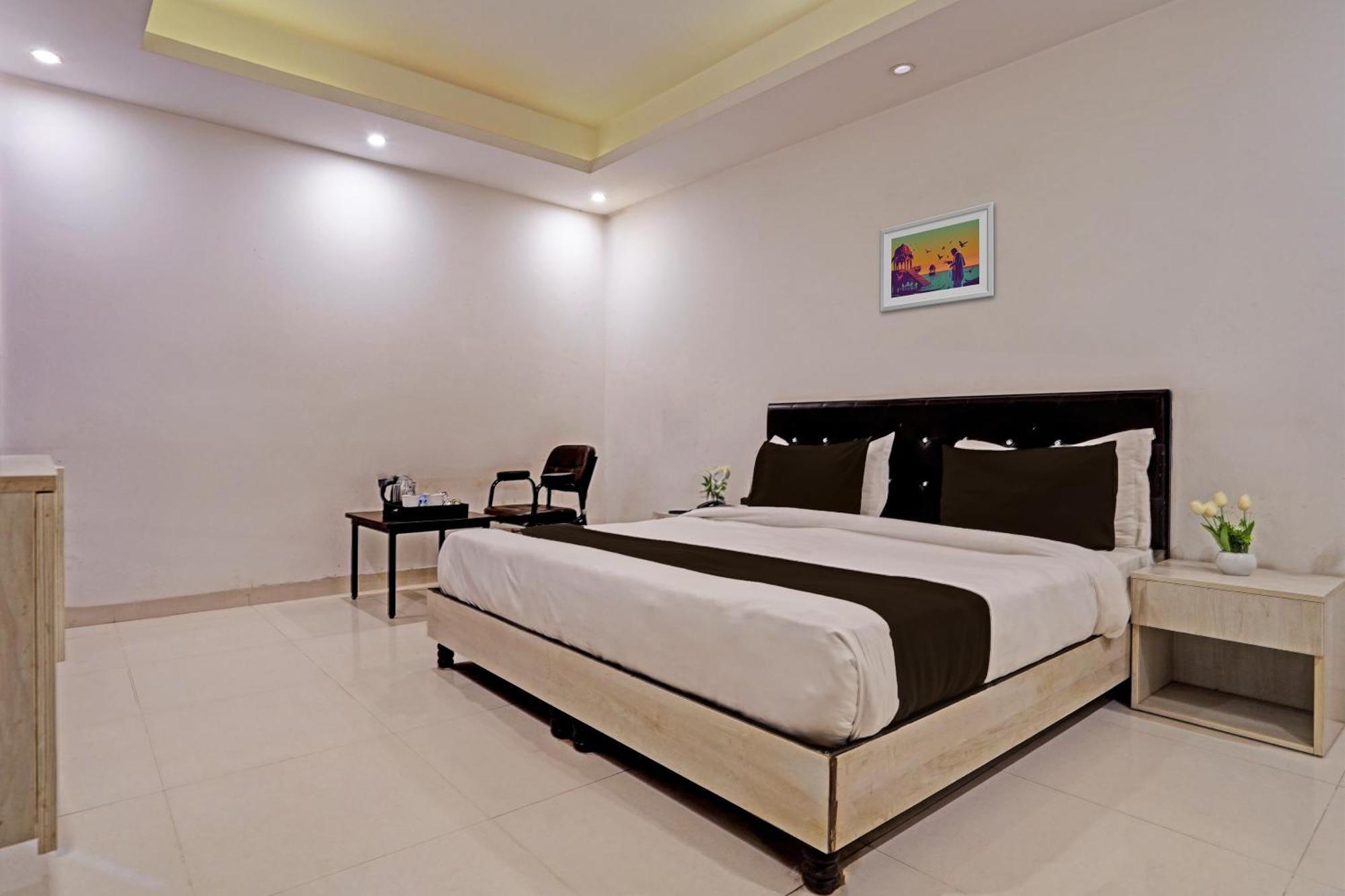 Hotel O Babil Palace Near Omaxe Celebration Mall Gurgaon Esterno foto