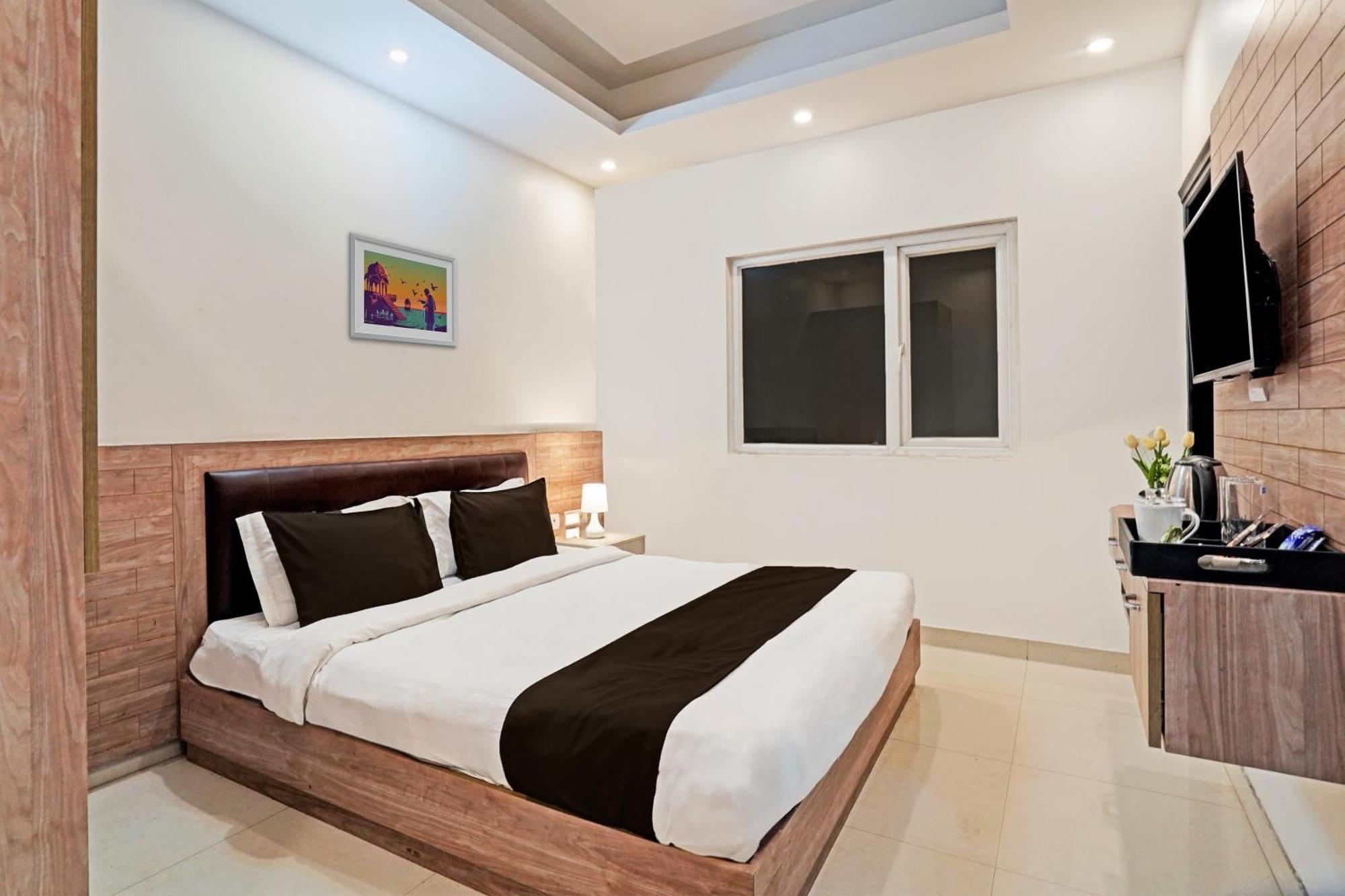 Hotel O Babil Palace Near Omaxe Celebration Mall Gurgaon Esterno foto